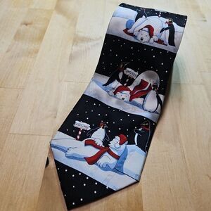 Christmas Tie Hallmark Yule Tie Polar Bear & Penguins